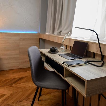 City Center Getaway - Cozy Accommodation For Your Perfect Stay Bucharest Exterior photo