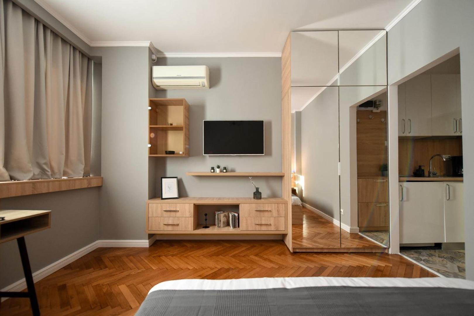 City Center Getaway - Cozy Accommodation For Your Perfect Stay Bucharest Room photo