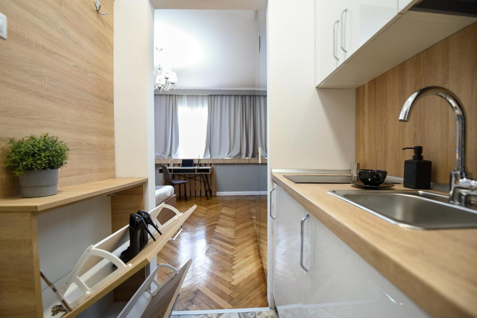 City Center Getaway - Cozy Accommodation For Your Perfect Stay Bucharest Room photo