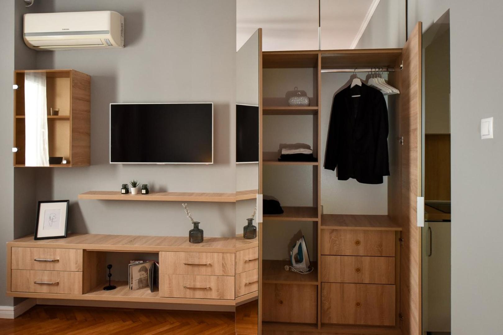 City Center Getaway - Cozy Accommodation For Your Perfect Stay Bucharest Room photo