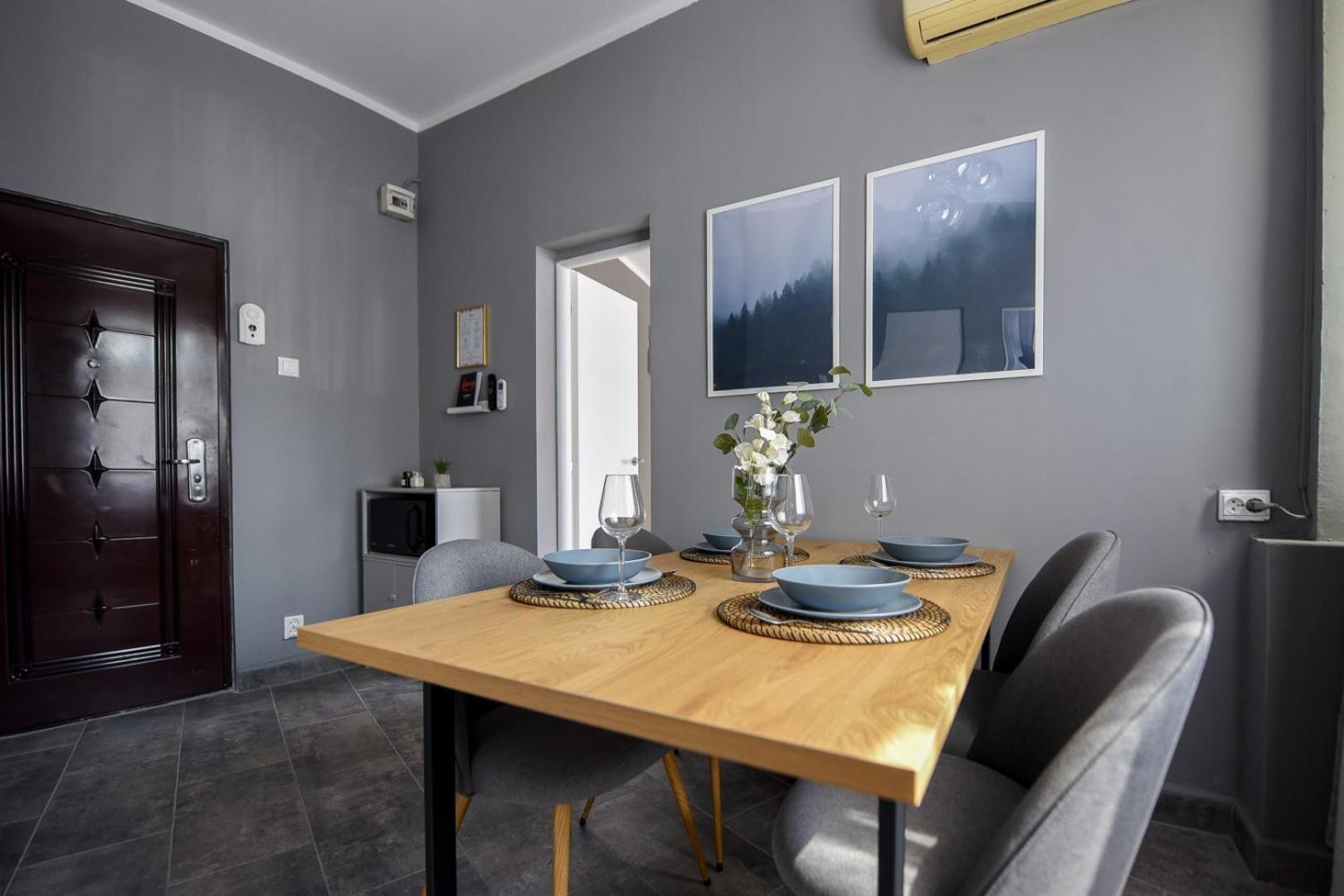 City Center Getaway - Cozy Accommodation For Your Perfect Stay Bucharest Room photo