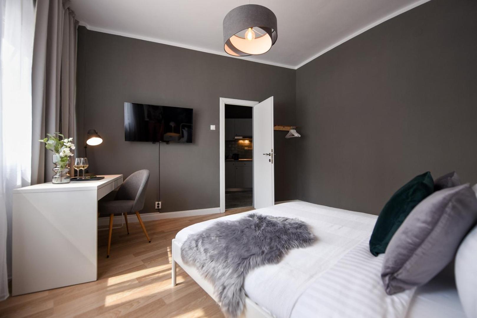 City Center Getaway - Cozy Accommodation For Your Perfect Stay Bucharest Room photo